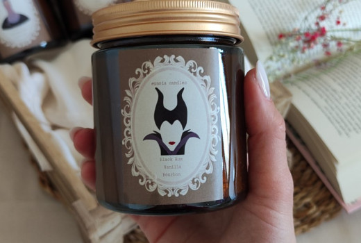 Maleficent: ένα αρωματικό κερί με ρούμι, βανίλια και bourbon